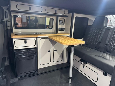 2.0 310 EcoBlue Titanium Minibus Double Cab 5dr Diesel Manual L1 Euro 6 (s/s) (130 ps)