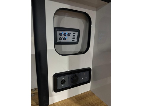 2.0 310 EcoBlue Titanium Minibus Double Cab 5dr Diesel Manual L1 Euro 6 (s/s) (130 ps)