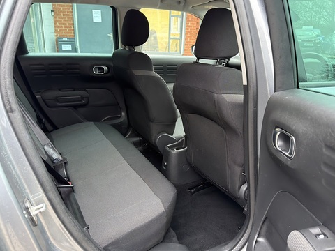 1.2 PureTech Feel SUV 5dr Petrol Manual Euro 6 (82 ps)