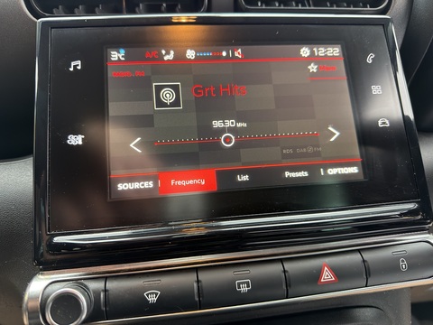 1.2 PureTech Feel SUV 5dr Petrol Manual Euro 6 (82 ps)