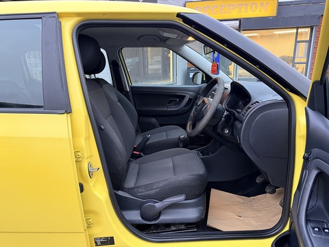 1.2 TSI SE Hatchback 5dr Petrol Manual Euro 5 (86 ps)