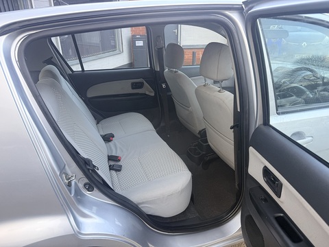 1.3 Xtra Hatchback 5dr Petrol Manual (137 g/km, 86 bhp)