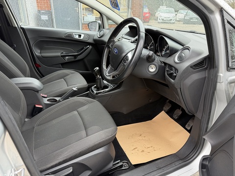 1.5 TDCi ECOnetic Titanium Hatchback 5dr Diesel Manual Euro 6 (s/s) (95 ps)