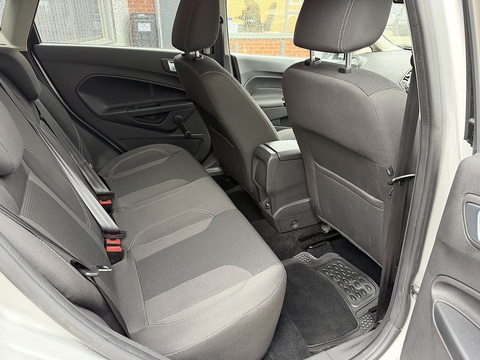 1.5 TDCi ECOnetic Titanium Hatchback 5dr Diesel Manual Euro 6 (s/s) (95 ps)