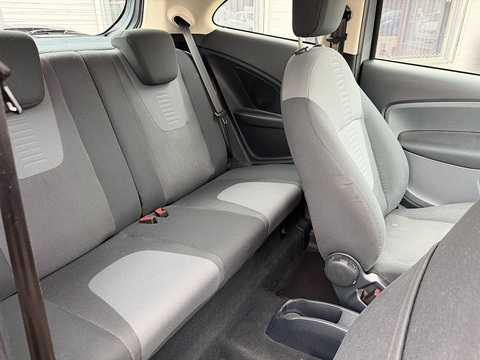 Zetec Hatchback 1.2 Manual Petrol