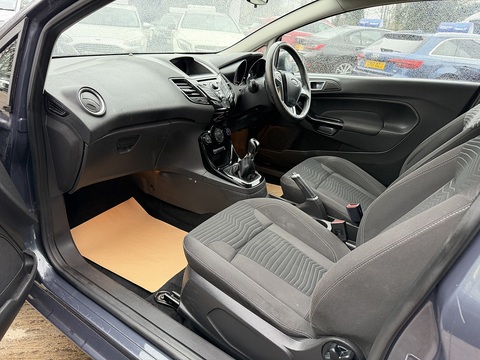 1.0T EcoBoost Zetec Hatchback 3dr Petrol Manual Euro 5 (s/s) (100 ps)
