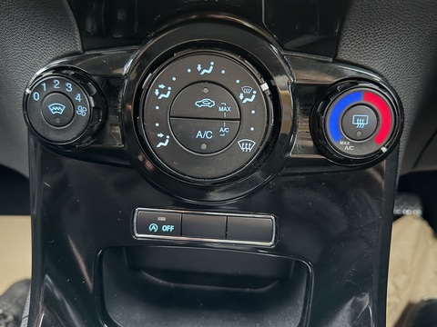 1.0T EcoBoost Zetec Hatchback 3dr Petrol Manual Euro 5 (s/s) (100 ps)