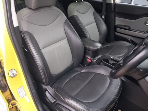 1.6 CRDi Maxx SUV 5dr Diesel Manual Euro 5 (126 bhp)