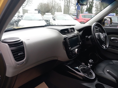 1.6 CRDi Maxx SUV 5dr Diesel Manual Euro 5 (126 bhp)