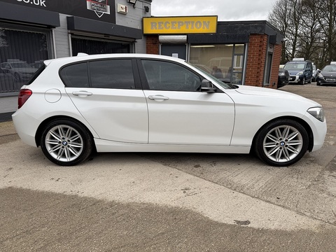 2.0 118d Sport Hatchback 5dr Diesel Auto Euro 5 (s/s) (143 ps)