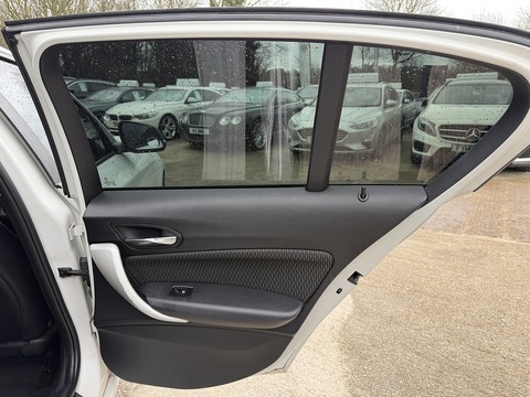 2.0 118d Sport Hatchback 5dr Diesel Auto Euro 5 (s/s) (143 ps)
