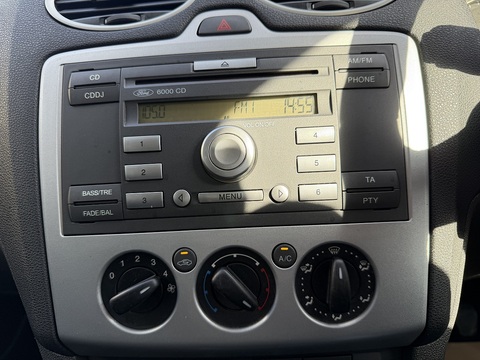 TDCi Zetec Hatchback 1.6 Manual Diesel