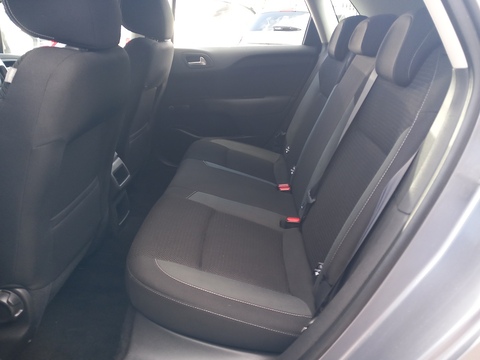 1.6 BlueHDi Feel Hatchback 5dr Diesel Manual Euro 6 (100 ps)