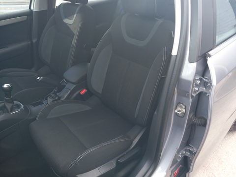 1.6 BlueHDi Feel Hatchback 5dr Diesel Manual Euro 6 (100 ps)