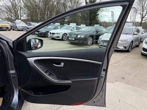 1.4 Active Hatchback 5dr Petrol Manual Euro 5 (100 ps)