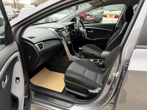 1.4 Active Hatchback 5dr Petrol Manual Euro 5 (100 ps)