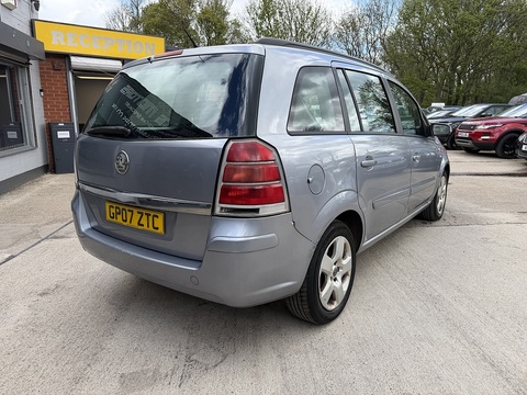 1.6 Club MPV 5dr Petrol Manual Euro 4 (105 ps)