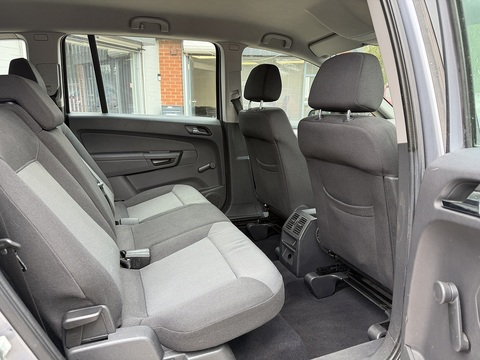 1.6 Club MPV 5dr Petrol Manual Euro 4 (105 ps)