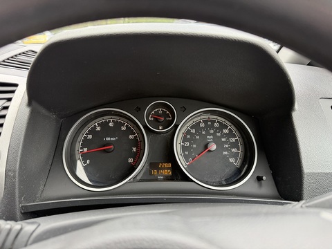 1.6 Club MPV 5dr Petrol Manual Euro 4 (105 ps)