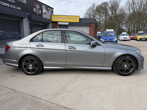2.1 C220 CDI Sport Saloon 4dr Diesel Auto Euro 4 (170 ps)