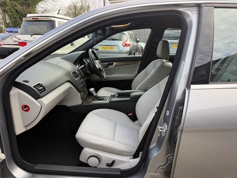 2.1 C220 CDI Sport Saloon 4dr Diesel Auto Euro 4 (170 ps)