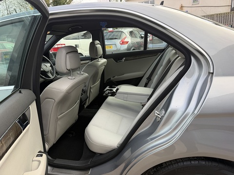 2.1 C220 CDI Sport Saloon 4dr Diesel Auto Euro 4 (170 ps)