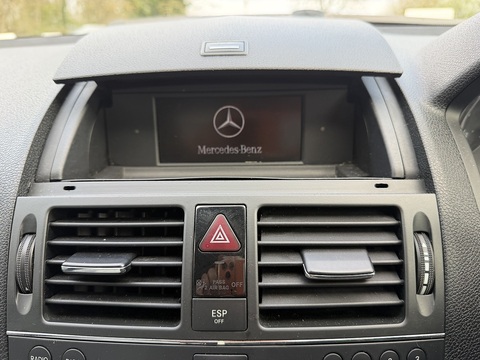 2.1 C220 CDI Sport Saloon 4dr Diesel Auto Euro 4 (170 ps)