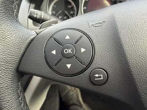 2.1 C220 CDI Sport Saloon 4dr Diesel Auto Euro 4 (170 ps)