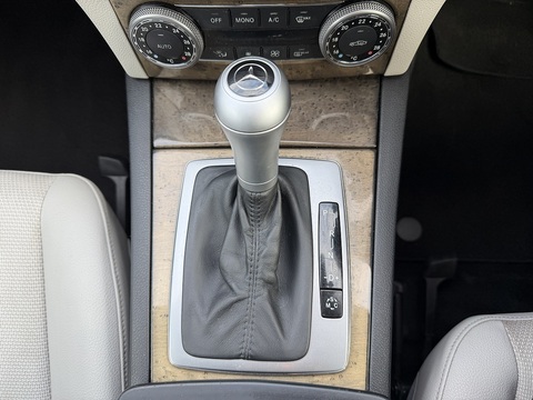 2.1 C220 CDI Sport Saloon 4dr Diesel Auto Euro 4 (170 ps)