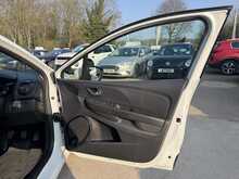 Renault Clio dCi Dynamique S Nav 