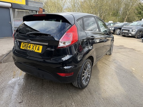 1.0T EcoBoost Titanium Hatchback 5dr Petrol Manual Euro 5 (s/s) (125 ps)