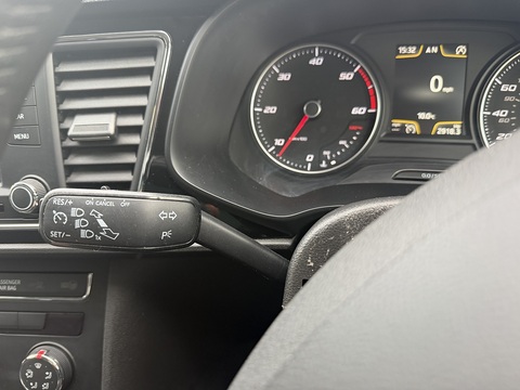 1.6 TDI CR SE Hatchback 5dr Diesel DSG Euro 5 (s/s) (105 ps)