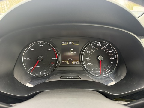 1.6 TDI CR SE Hatchback 5dr Diesel DSG Euro 5 (s/s) (105 ps)