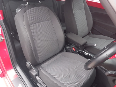 2.0 TDI BlueMotion Tech Design Hatchback 3dr Diesel DSG Euro 6 (s/s) (150 ps)