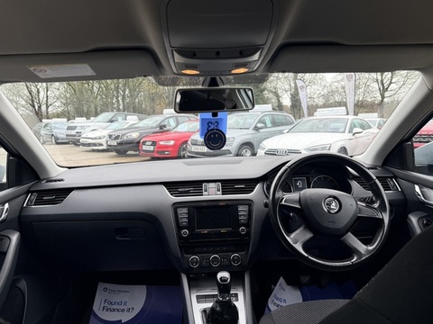 2.0 TDI SE Hatchback 5dr Diesel Manual Euro 5 (s/s) (150 ps)