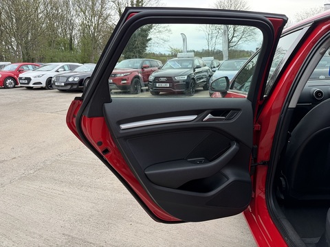 1.6 TDI SE Sportback 5dr Diesel Manual Euro 5 (s/s) (105 ps)