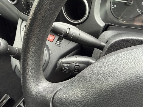 1.6 BlueHDi Allure MPV 5dr Diesel Manual Euro 6 (s/s) (100 ps)