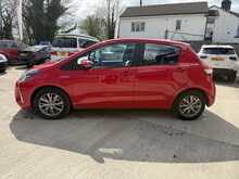 Toyota Yaris VVT-h Icon 