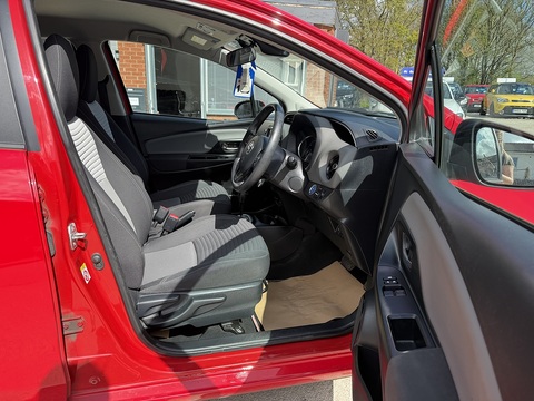 1.5 VVT-h Icon Hatchback 5dr Petrol Hybrid E-CVT Euro 6 (s/s) (100 ps)