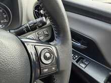 Toyota Yaris VVT-h Icon 