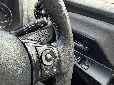 1.5 VVT-h Icon Hatchback 5dr Petrol Hybrid E-CVT Euro 6 (s/s) (100 ps)