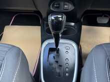 Toyota Yaris VVT-h Icon 