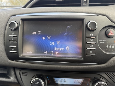 1.5 VVT-h Icon Hatchback 5dr Petrol Hybrid E-CVT Euro 6 (s/s) (100 ps)