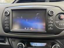 Toyota Yaris VVT-h Icon 