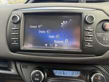 Toyota Yaris VVT-h Icon 