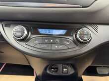 Toyota Yaris VVT-h Icon 