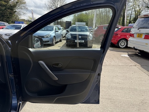 1.5 dCi Laureate Prime Estate 5dr Diesel Manual Euro 6 (s/s) (90 ps)