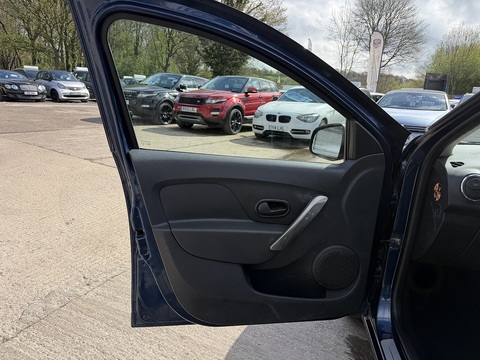 1.5 dCi Laureate Prime Estate 5dr Diesel Manual Euro 6 (s/s) (90 ps)