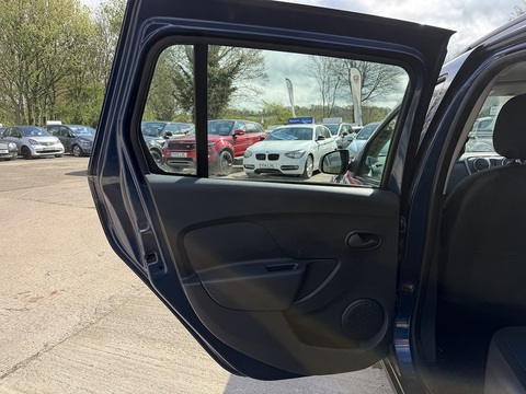 1.5 dCi Laureate Prime Estate 5dr Diesel Manual Euro 6 (s/s) (90 ps)