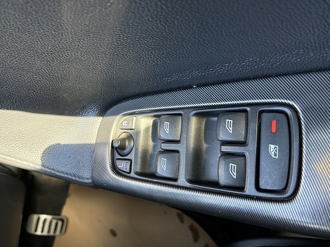 2.0D R-Design Estate 5dr Diesel Manual Euro 4 (136 ps)